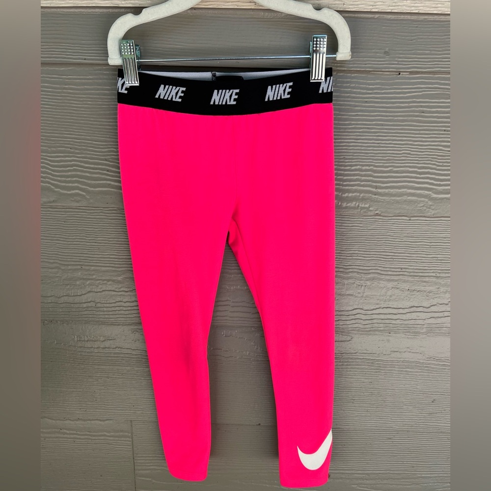 Nike Pink Athletic Leggings with Elastic Waistband